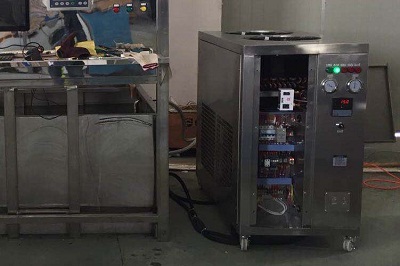 風冷式冷水機組風扇不運行是什么原因？