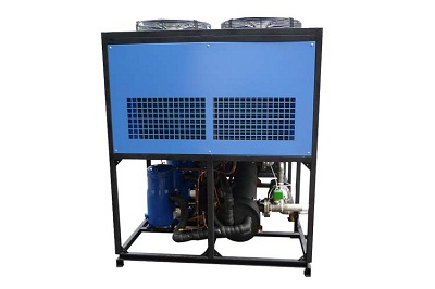 操作冷水機(jī)時(shí)有哪些注意事項(xiàng)？